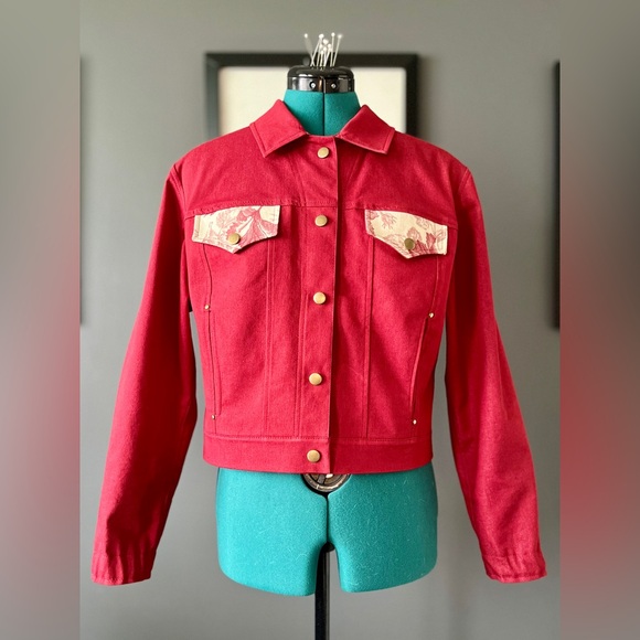 Maple leaf jean jacket, crafted from secondhand textiles, ladies' size XS S - Picture 2 of 16